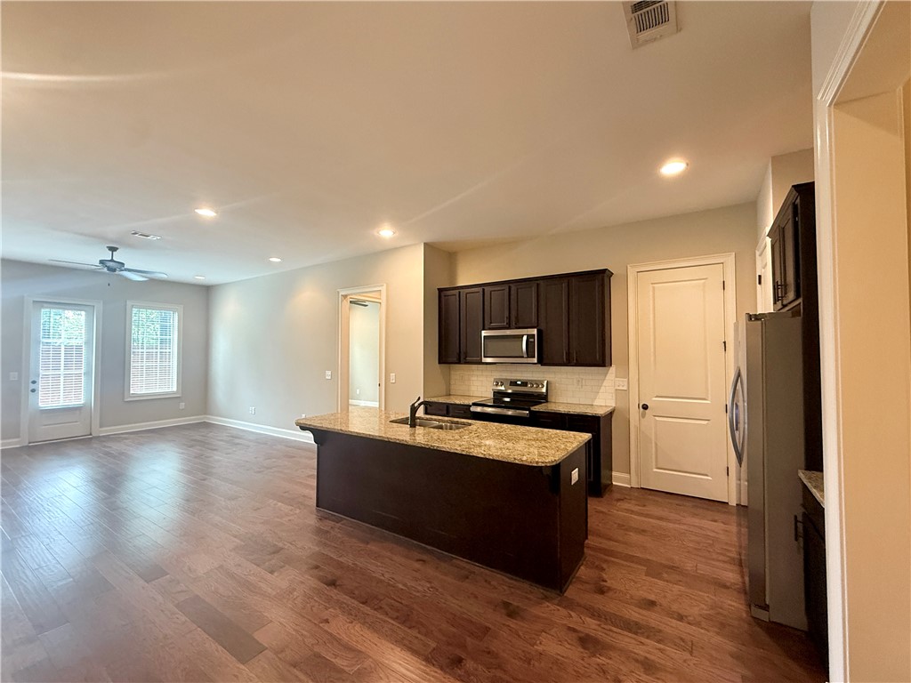 1690 W FARMVILLE Road