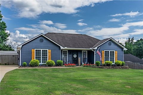 205 SUMMERBROOKE Loop Phenix City AL 36870