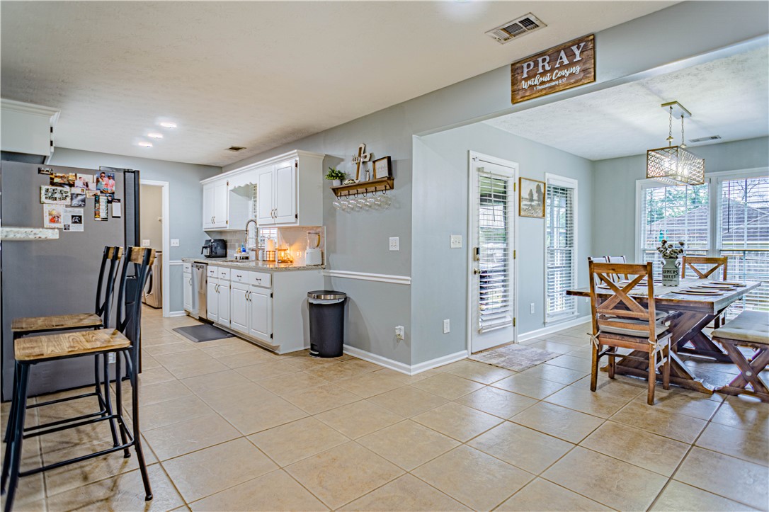 205 SUMMERBROOKE Loop