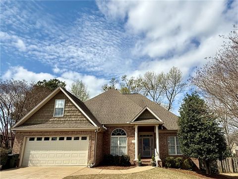 Photo of 123 SOLAMERE Lane, Auburn, AL 36830 (MLS # 179311)