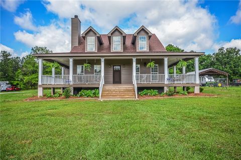 163 County Road 69 Tuskegee AL 36083