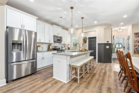 Photo of 1210 WOODLAND Circle, Opelika, AL 36801 (MLS # 179134)