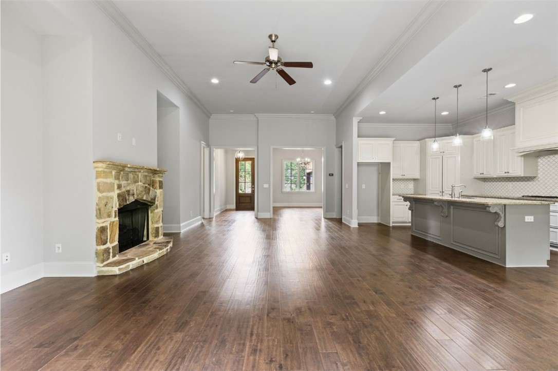 1372 FALLS CREST Drive