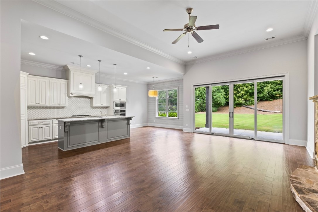 1372 FALLS CREST Drive