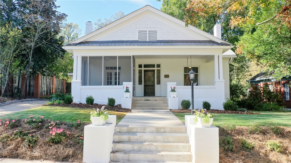 606 N 8TH Street