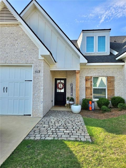 513 CLOVERDALE Drive Auburn AL 36830
