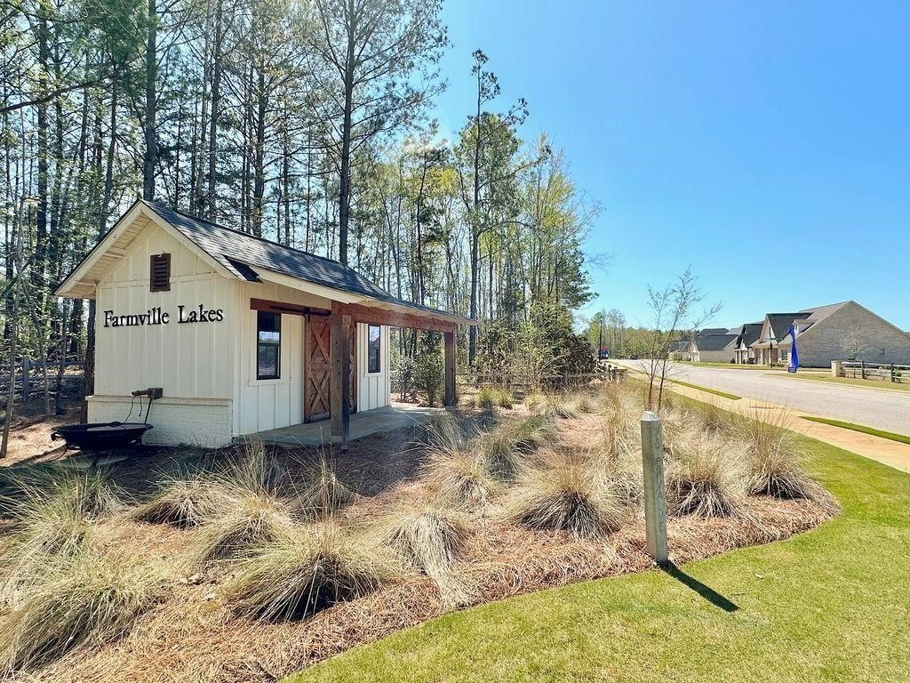 513 CLOVERDALE Drive