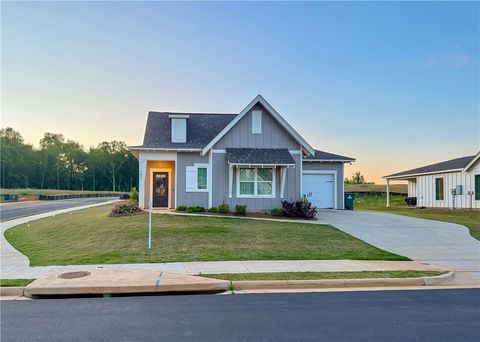 Photo of 1831 WOODWARD OAKS Trail, Auburn, AL 36830 (MLS # 180346)
