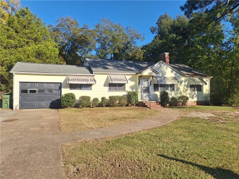 Photo of 108 N 13TH Avenue, Lanett, AL 36863 (MLS # 182847)