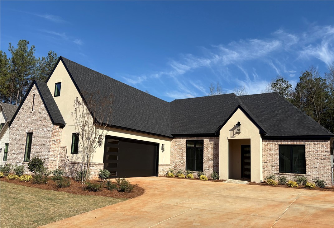 2050 ARROWHEAD Avenue