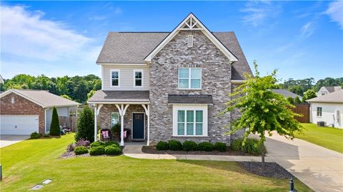 2409 MEADOW COVE Road Auburn AL 36832