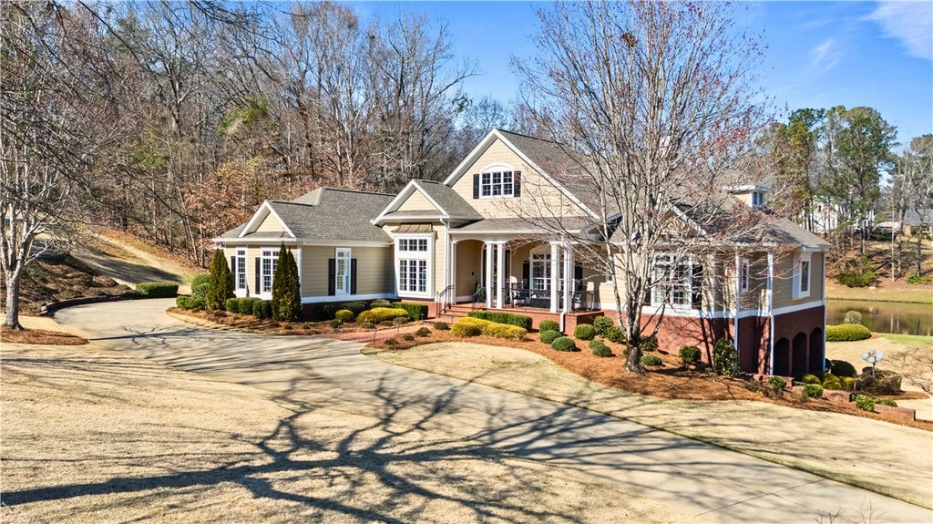Photo of 1211 INGLESIDE Drive, Auburn, AL 36830 (MLS # 181920)