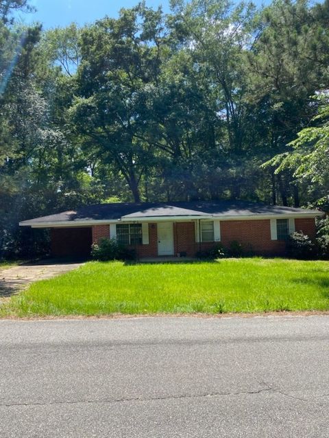 1007 RAILROAD Avenue Tuskegee AL 36803