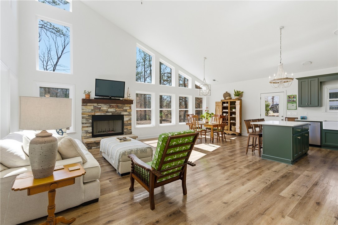 235 HICKORY Way
