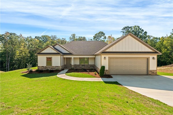 540 LEE ST 2192, OPELIKA, AL 36801 - Image bacd4b41b85f6e4a3bfa580e326cfa6e/294676344