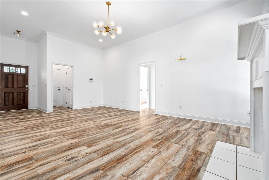 2708 CARRIAGE HOUSE Lane