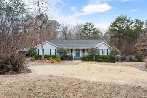 Photo of 3102 DEER RUN Street, Opelika, AL 36804 (MLS # 178200)