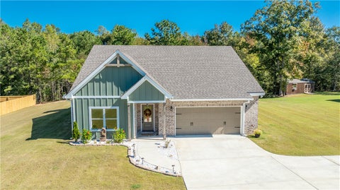 Photo of 190 MADIX Drive, Eclectic, AL 36024 (MLS # 182841)