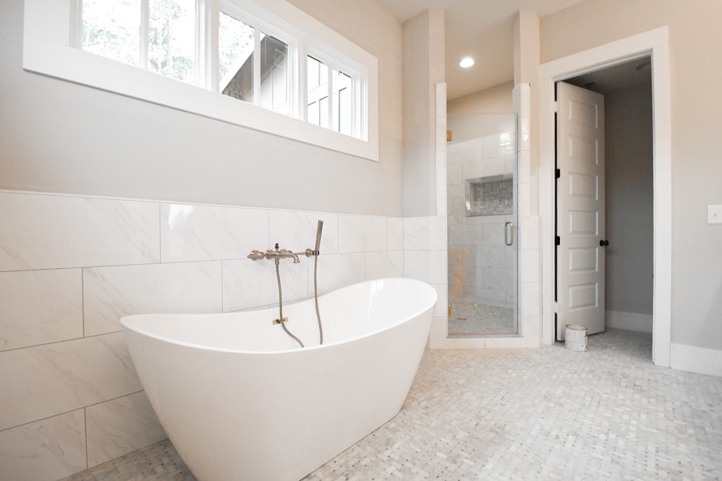 Dadeville, Alabama 36853, United States, 5 Bedrooms Bedrooms, ,5 BathroomsBathrooms,Residential,Pending,7290