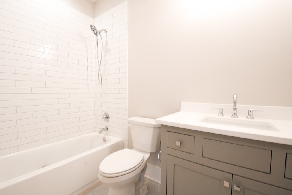 Dadeville, Alabama 36853, United States, 5 Bedrooms Bedrooms, ,5 BathroomsBathrooms,Residential,Pending,7290