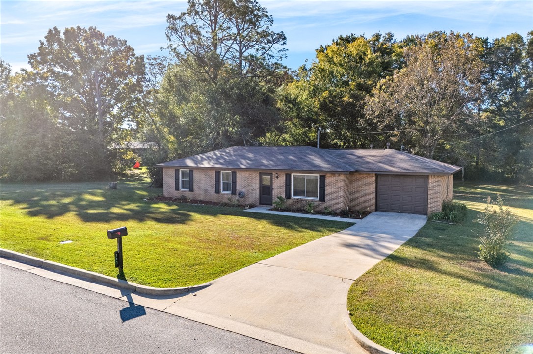 507 CRABAPPLE Avenue