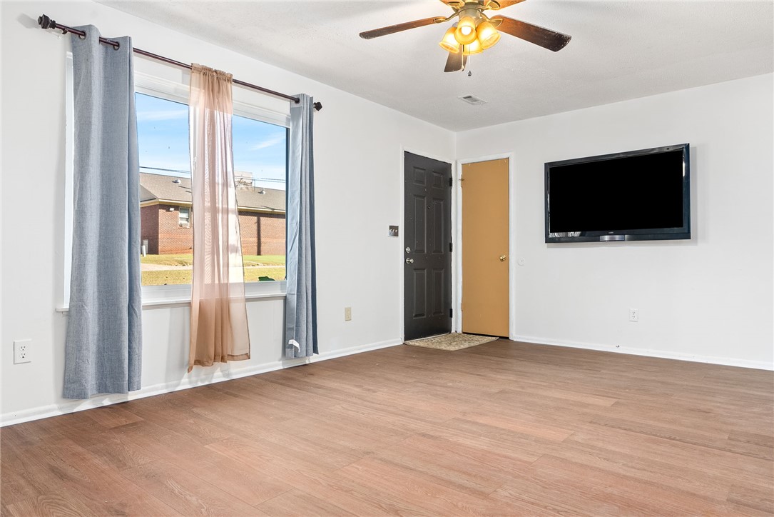 507 CRABAPPLE Avenue