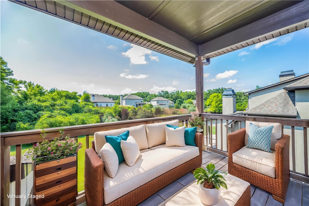 167 VINCI Way