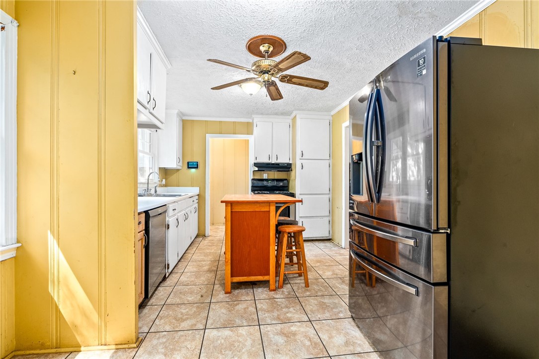 1406 PINEDALE Drive