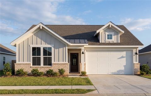 Photo of 2965 EDITH ANN Lane, Opelika, AL 36801 (MLS # 180229)
