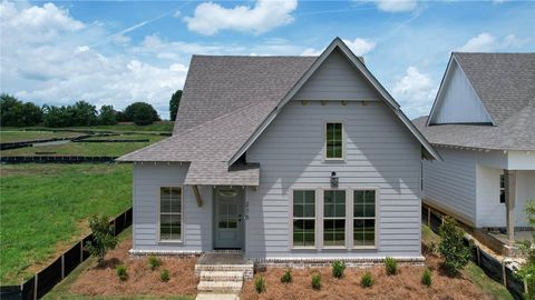 3169 BOTTLE Way Auburn AL 36830
