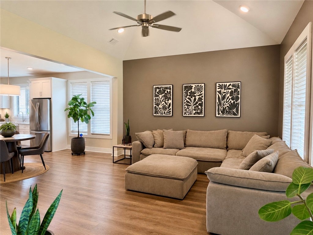 Photo of 1005 CROSSING Court, Valley, AL 36854 (MLS # 182438)