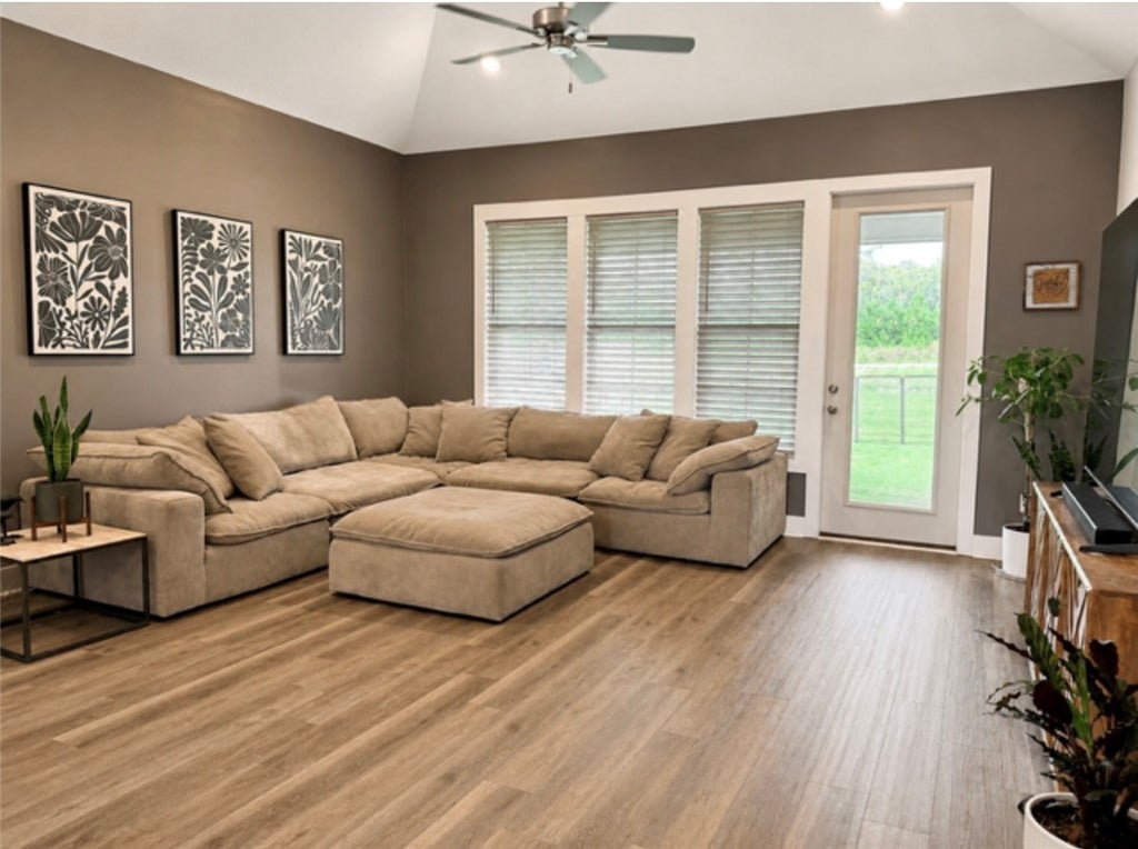 Photo of 1005 CROSSING Court, Valley, AL 36854 (MLS # 182438)