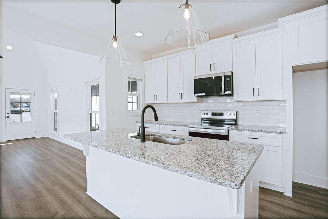 3202 BRADLEY Lane