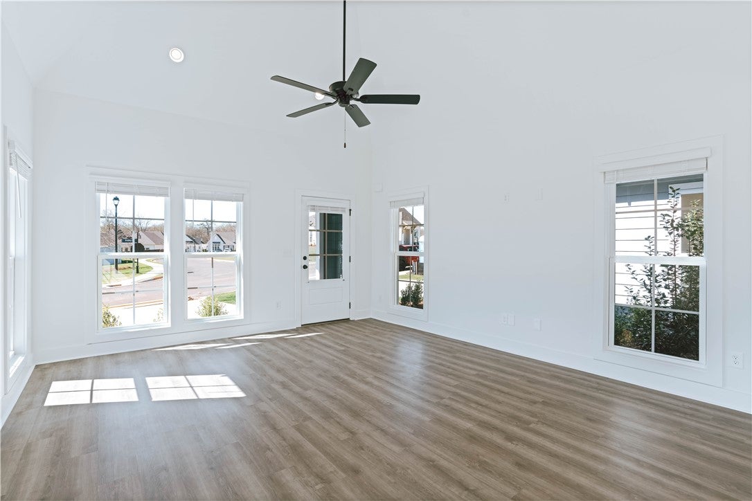 3202 BRADLEY Lane