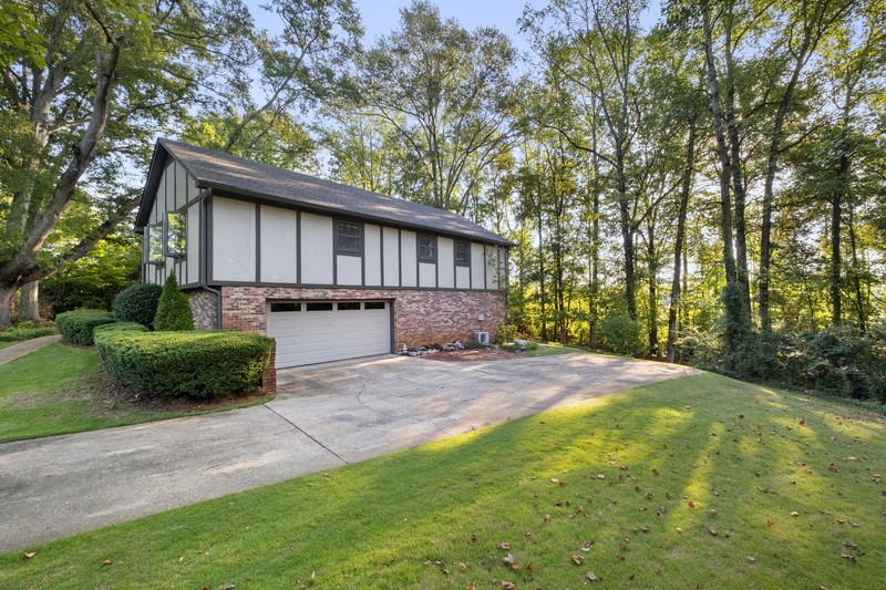 Auburn, Alabama 36830, United States, 4 Bedrooms Bedrooms, ,3 BathroomsBathrooms,Residential,Pending,39015