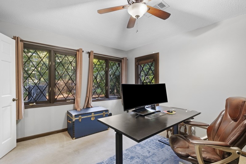 Auburn, Alabama 36830, United States, 4 Bedrooms Bedrooms, ,3 BathroomsBathrooms,Residential,Pending,39015