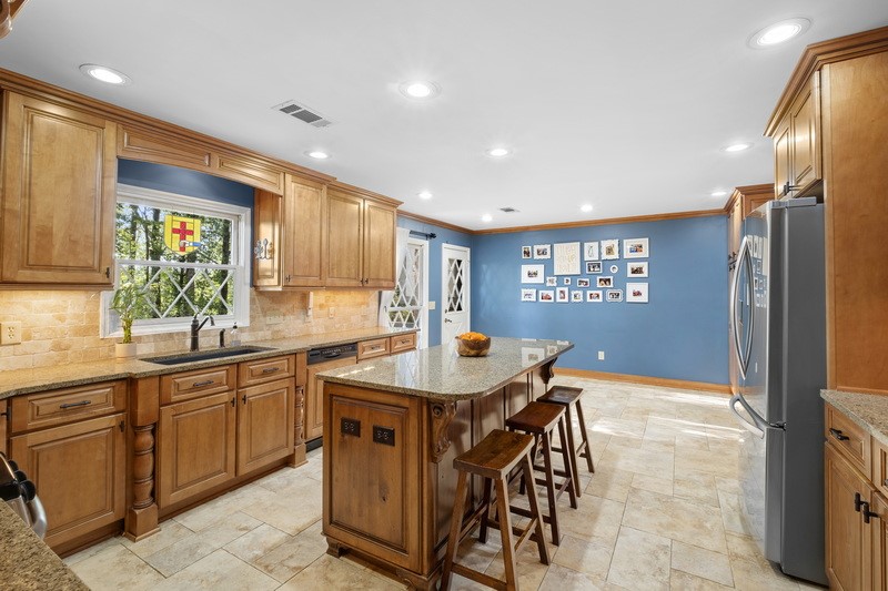 Auburn, Alabama 36830, United States, 4 Bedrooms Bedrooms, ,3 BathroomsBathrooms,Residential,Pending,39015