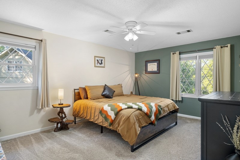 Auburn, Alabama 36830, United States, 4 Bedrooms Bedrooms, ,3 BathroomsBathrooms,Residential,Pending,39015