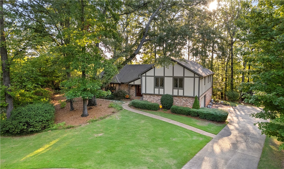 Auburn, Alabama 36830, United States, 4 Bedrooms Bedrooms, ,3 BathroomsBathrooms,Residential,Pending,39015