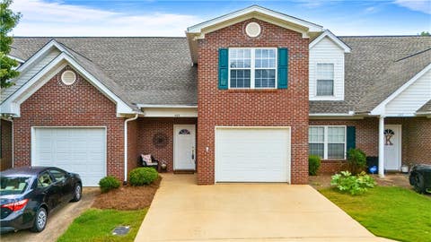 Photo of 2428 UNIVERSITY Drive #403, Auburn, AL 36830 (MLS # 181767)