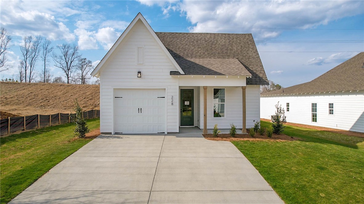 39 WOODLAND Lane