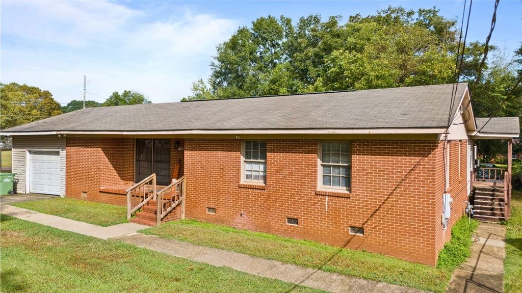 Photo of 1426 21ST Street S, Lanett, AL 36863 (MLS # 177323)