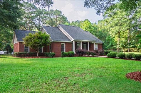 Photo of 2315 SPRINGWOOD Drive, Auburn, AL 36380 (MLS # 181163)