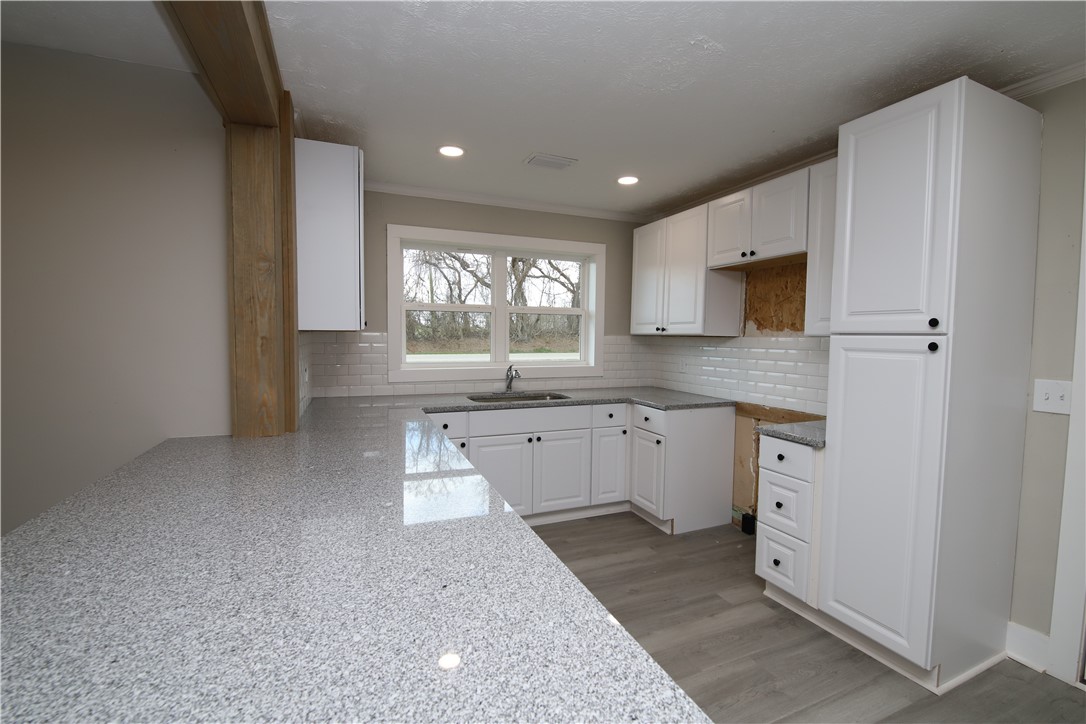 21135 US Highway 431