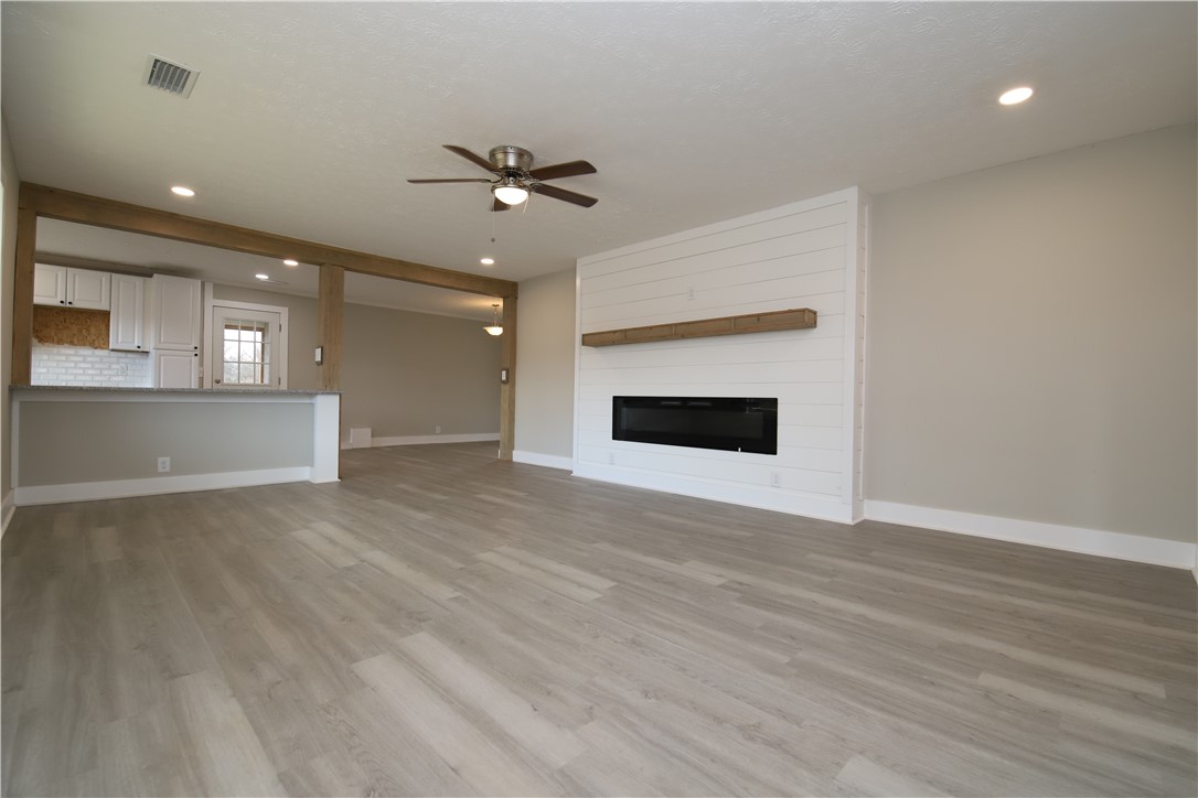 21135 US Highway 431