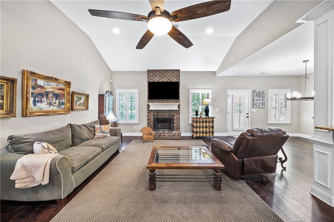 302 quarry Place