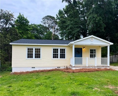 Photo of 2305 STONE Street, Opelika, AL 36801 (MLS # 180070)