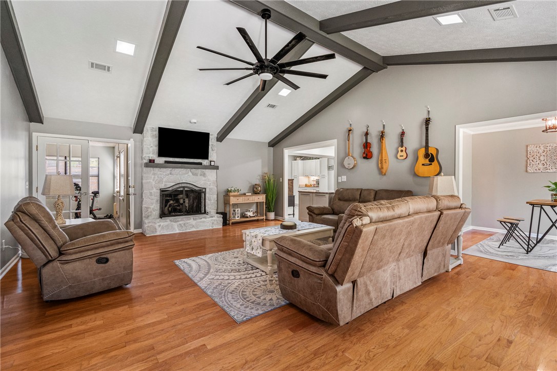 300 S CEDARBROOK Drive