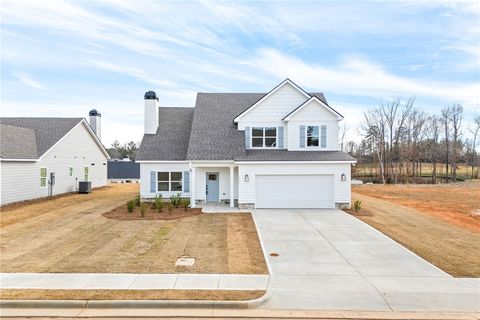 Photo of 1183 PALMER LEE Drive, Opelika, AL 36801 (MLS # 177482)