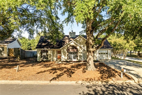 Photo of 1301 DOUGLAS Street, Opelika, AL 36801 (MLS # 182589)